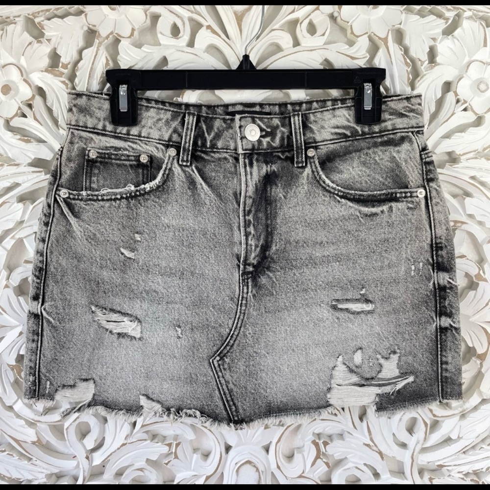 {Zara} Acid Wash Gray/Black Distressed Ripped Denim Jean Skirt, Size M